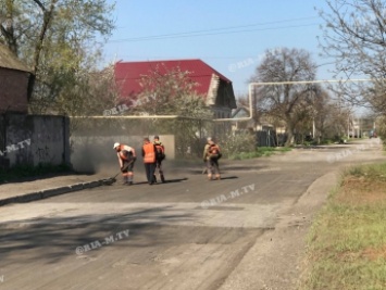 В Мелитополе частный сектор дождался ремонтников (фото)