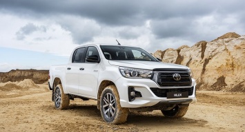 Японцы представили особенный Toyota Hilux