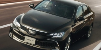 Toyota решила отказаться от больших седанов Mark X