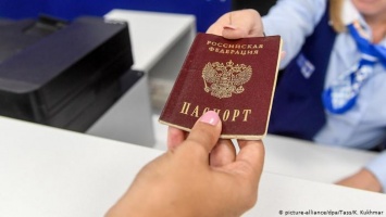 Берлин: "Паспортный" указ Путина противоречит Минску