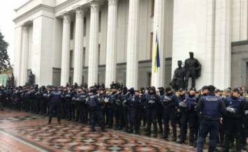 После принятия Закона о языке, в Киеве заминировали парламент