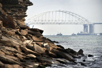Крымский мост постиг невиданный коллапс: сотни людей оказались в заложниках ситуации