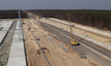 К годовщине аварии в Чернобыльской зоне построили железную дорогу (фото)