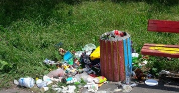 За мусор в общественном месте придется заплатить штраф: украинцам озвучили суммы