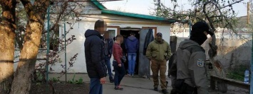 Под Киевом супруги ради квартиры в столице больше года избивали мужчину трубой