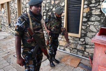 Террористов полиция ищет по всей территории Шри-Ланки