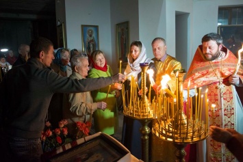 На Николаевщину Благодатный огонь традиционно доставляли нардепы