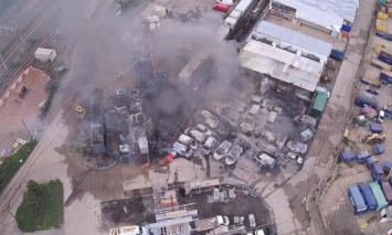 Возле лондонского аэропорта Хитроу произошел пожар на угольном складе