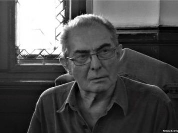 Скончался сооснователь польского профсоюза "Солидарность" Кароль Модзелевский