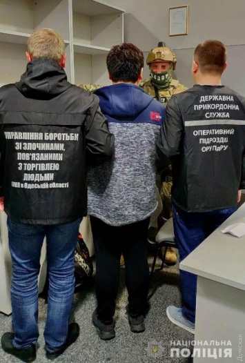 Одесские правоохранители задержали двоих иностранцев, которые отправляли украинок в китайские бордели