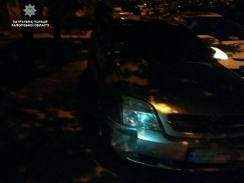 В Запорожье задержали пьяного водителя, протаранившего 3 припаркованных авто