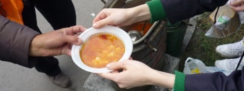 Где в Киеве пенсионеру получить бесплатный обед