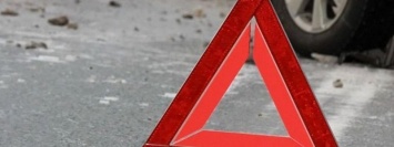 Поиск свидетелей: неизвестный въехал в припаркованное авто в Киеве и скрылся с места аварии