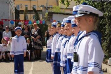 В оккупированном Севастополе Росгвардия приняла "военный парад" в детском саду