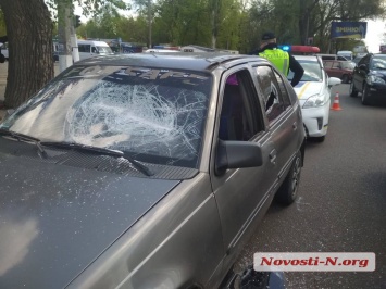 В Николаеве водитель «Ланоса» после ДТП достал биту, разбил «Опель» и избил водителя