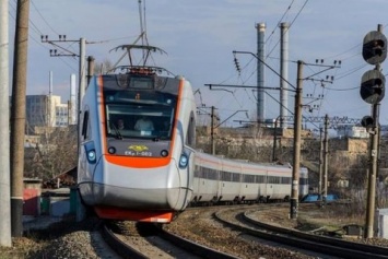 Международный поезд "Мукачево-Кошице" начнет курсировать 9 июня