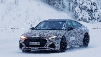 Audi RS7 Sportback 2020 года гоняет на трассе Нюрбургринг