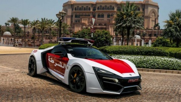Арабский гиперкар Lykan HyperSport стал полицейским автомобилем