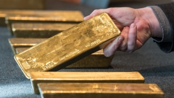В Центральном банке находится только один золотой слиток: «не годен»