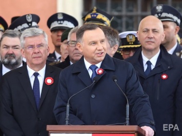 Дуда предложил закрепить членство Польши в ЕС и НАТО в Конституции, в Польше восприняли эту идею со скепсисом