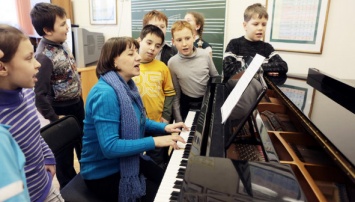 Советские песни на уроке музыки. Как оскандалилась гимназия в Черкассах