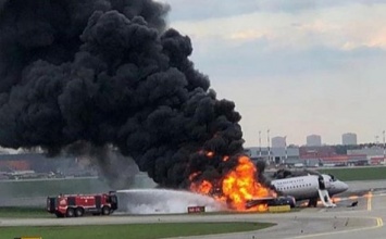 СК сообщил о гибели 13 человек при посадке самолета в Шереметьево