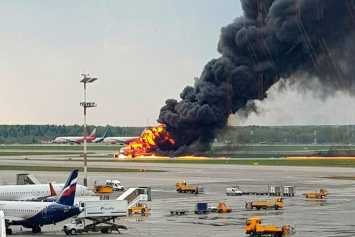 Стюардесса сгоревшего в "Шереметьево" самолета выдала все! Что произошло на самом деле