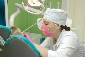 Первоклассников Днепра приглашают на бесплатную профилактику стоматологических заболеваний (Фото)