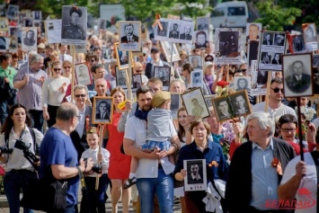 ''Не рыпайтесь!'' В Беларуси поставили на место фанатов ''Бессмертного полка''