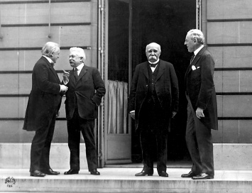 Версальское соглашение - первое унижение Германии, которое закончилось Второй мировой войной