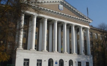 В здании запорожского коледжа функционировало СТО