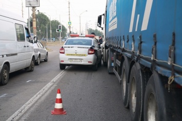 На Донецком шоссе столкнулись 4 авто: пробка тянется до Набережной Заводской