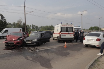 В Днепре столкнулись Opel и Daewoo Lanos: есть погибшие