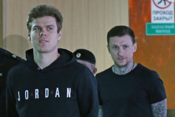 Российских футболистов Мамаева и Кокорина приговорили к реальным срокам