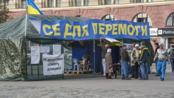 Харьковчане за сутки собрали более 5 тысяч голосов за снос волонтерской палатки в центре города