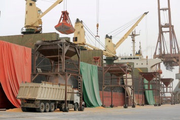 В Йемене хуситы покидают важнейший порт