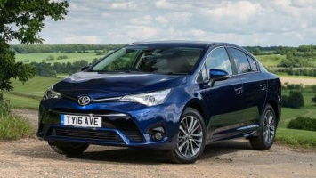 Интереснее «Камри»: Незаслуженно забытый Toyota Avensis со «вторички» поразил блогера