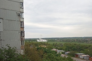 В Донецке взрывом уничтожило старую заправку. Видео