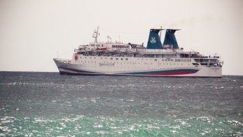 Скандальный лайнер "Князь Владимир" отправился из Сочи к берегам Крыма