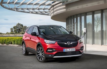 Легковой Opel для РФ стал подключаемым гибридом