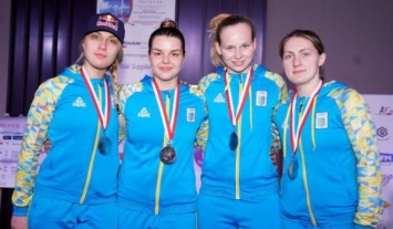 Украинские саблистки завоевали серебро на Кубке мира