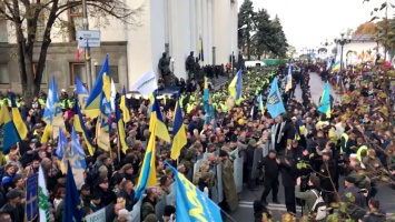 Выходка Порошенко стала последней каплей, украинцы мчатся к Раде: "решается судьба страны"