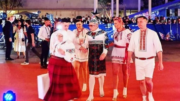 Украина таки поехала на Евровидение. Сердючка блеснула на открытии