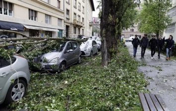 В Хорватии бушует мощный ураган: людей просят оставаться дома