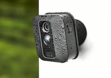 Amazon Blink XT2 - умная камера наблюдения с Alexa
