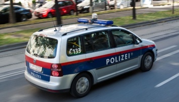 В Вене неонацист ранил двух полицейских