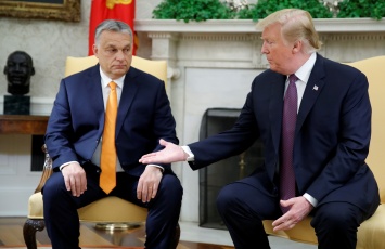 Демократы подвергли критике Трампа за его встречу с Орбаном