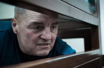 Политзаключенного Бекирова вывозили в клинику вне СИЗО для обследования - журналист