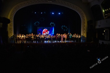 В Одессе прошел финал школьной Лиги смеха за «Кубок мэра» (фото)