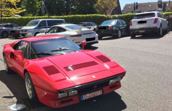 В Германии мужчина приехал покупать Ferrari за 2 млн евро и украл машину на тест-драйве